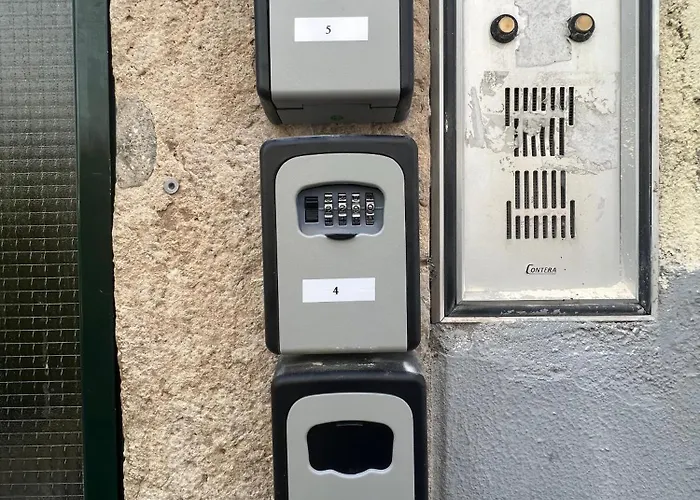 아파트호텔 1 Floor Centre Sulemange 리스본