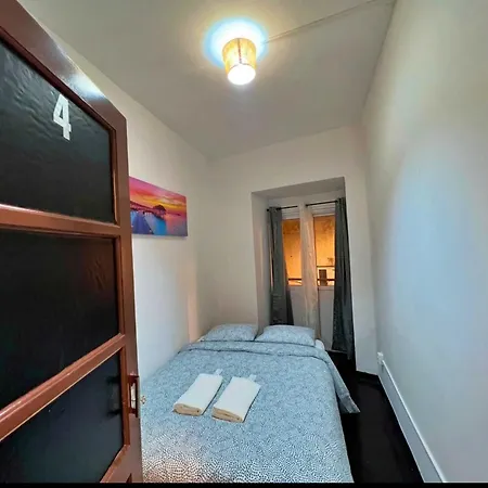 1 Floor Centre Sulemange Homestay *