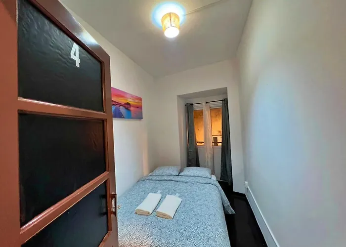 1 Floor Centre Sulemange Aparthotel *